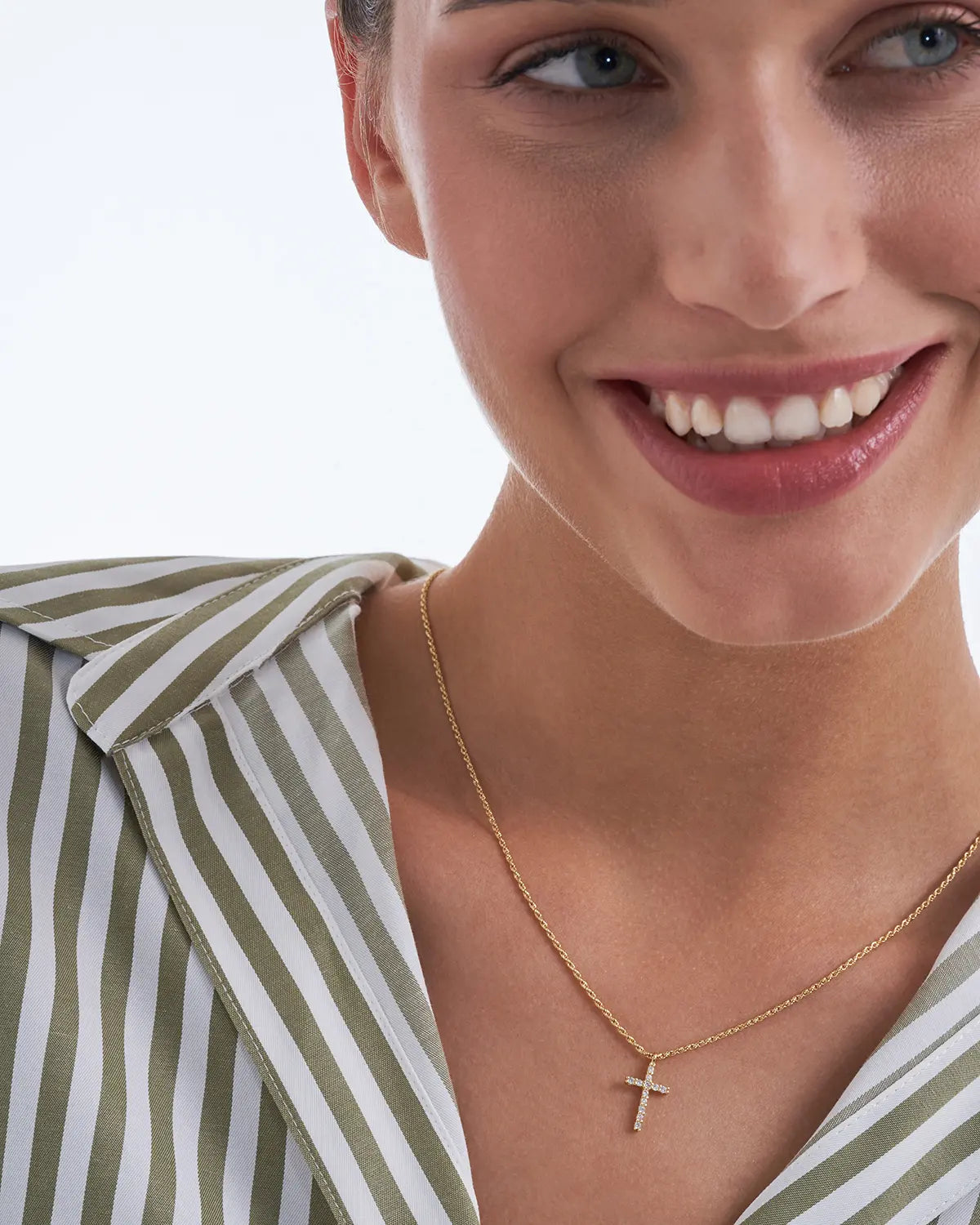 Collier - Twisted Cross - 2